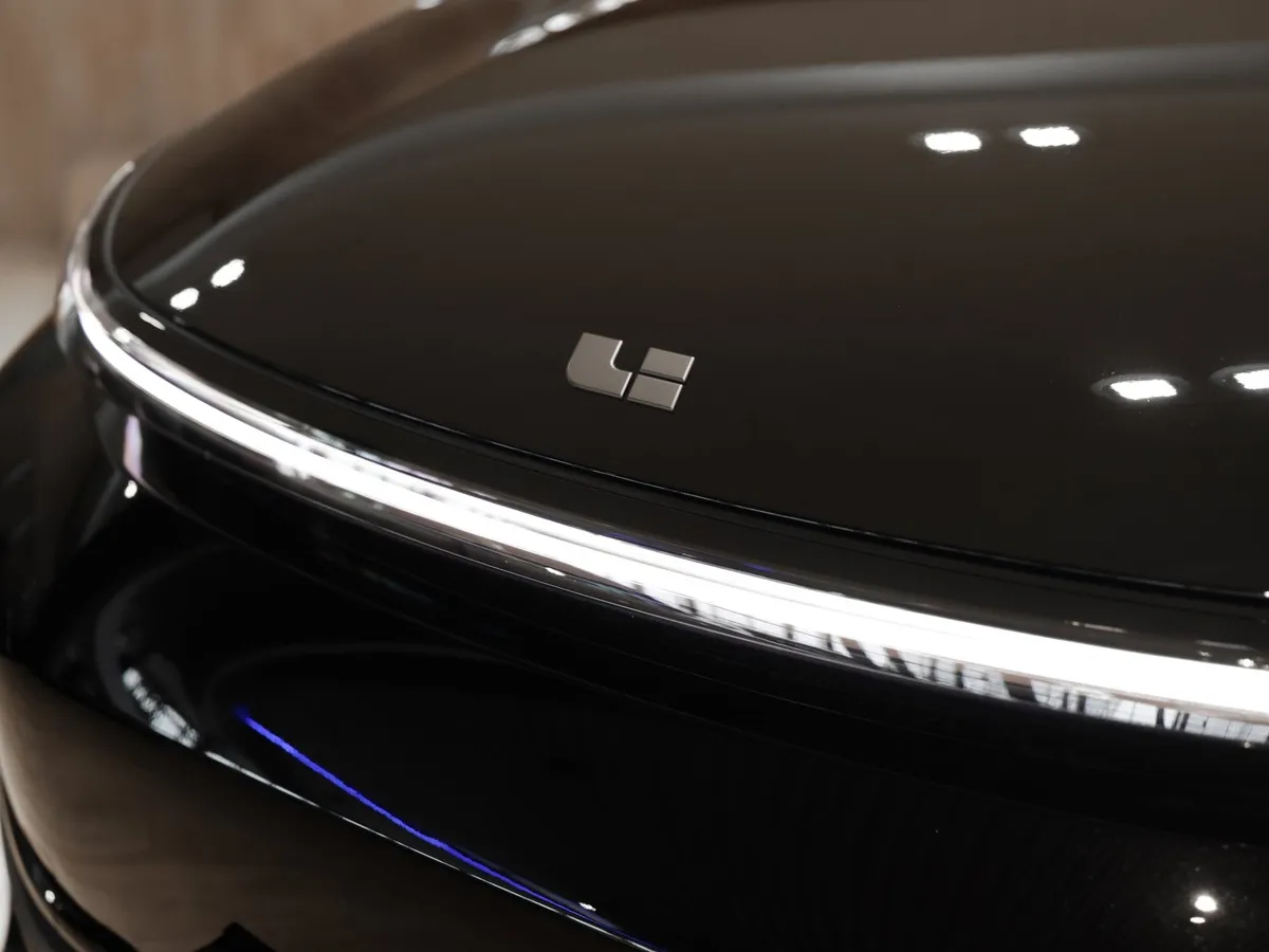 Li Auto L9 1.5 AT 4WD (449 л.с.) Ultra Черный в АВИЛОН. Слайд №20