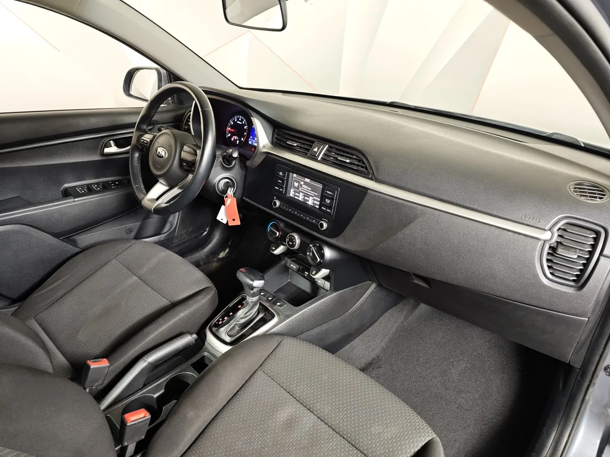 Kia Rio 1.6 AT (123 л.с.) Luxe Серый в АВИЛОН. Слайд №13