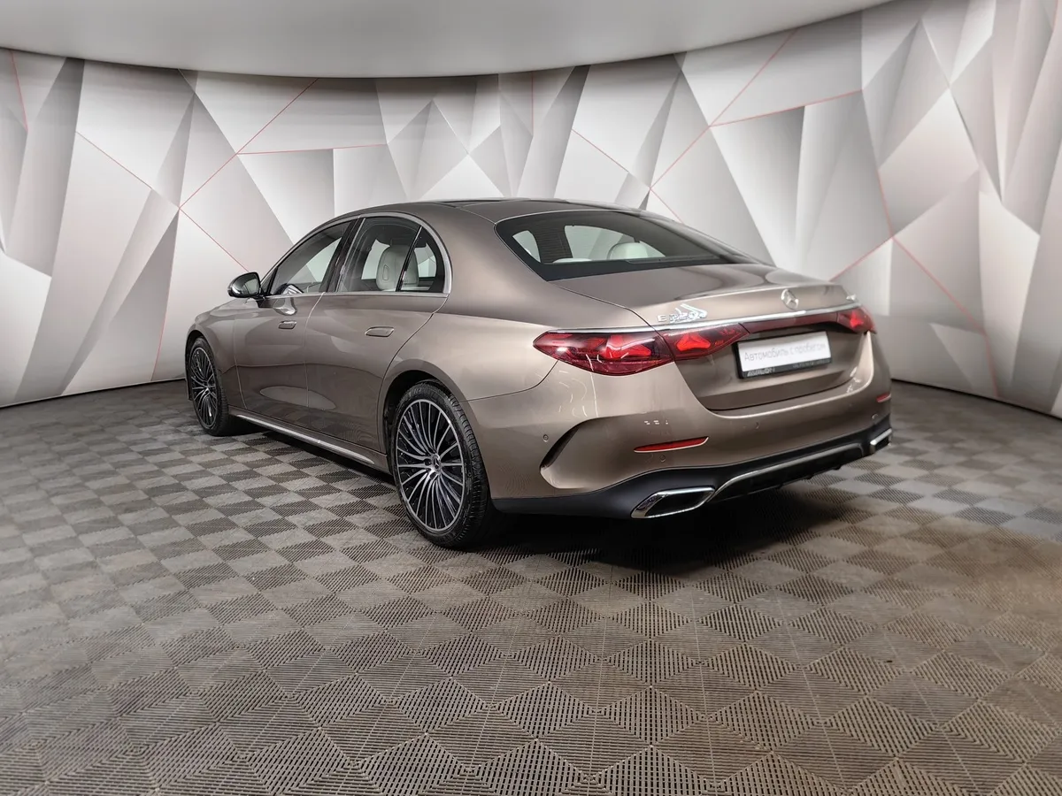 Mercedes-Benz E-Класс E 220 d 4MATIC (197 л.с.) Коричневый в АВИЛОН. Слайд №4