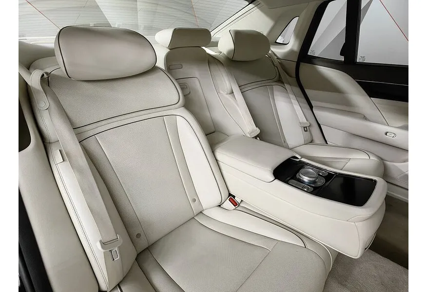 Genesis G90 3.5 T-GDI AT 4WD (380 л.с.) Elite Черный в АВИЛОН. Слайд №16