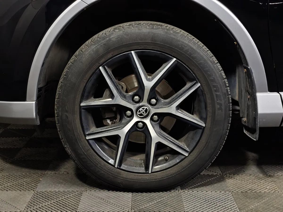 Toyota RAV4 2.5 AT 4WD (180 л.с.) Черный в АВИЛОН. Слайд №9