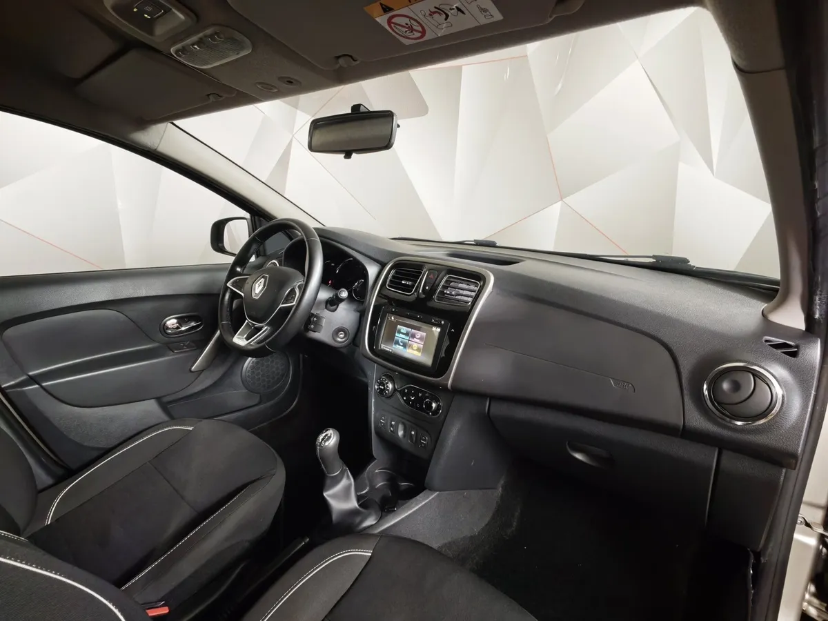 Renault Sandero 1.6 MT (113 л.с.) Stepway Drive Серый в АВИЛОН. Слайд №12
