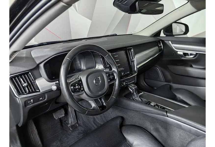 Volvo S90 2.0 T4 Drive-E AT (190 л.с.) Momentum Черный в АВИЛОН. Слайд №18