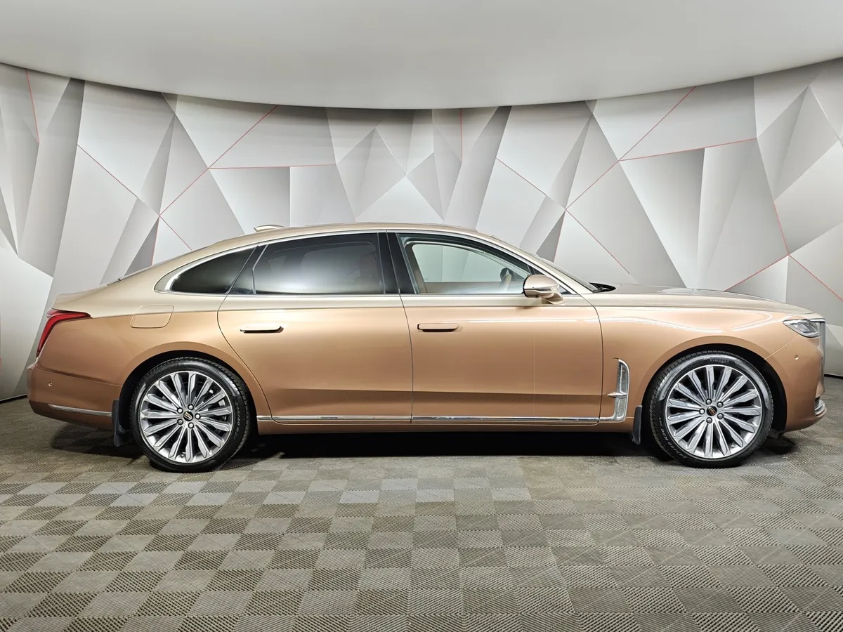 Hongqi H9 2.0T AT (245 л.с.) Делюкс двухцветный Коричневый в АВИЛОН. Слайд №6