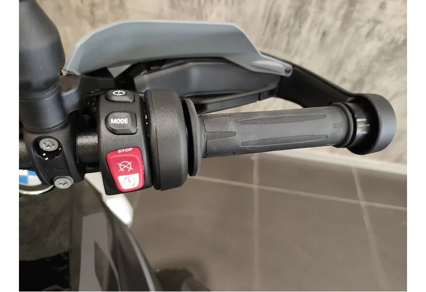 АВИЛОН - BMW Motorrad R 1300 GS R 1300 GS 1300 см³ (145) 1300 Черный - slide 6