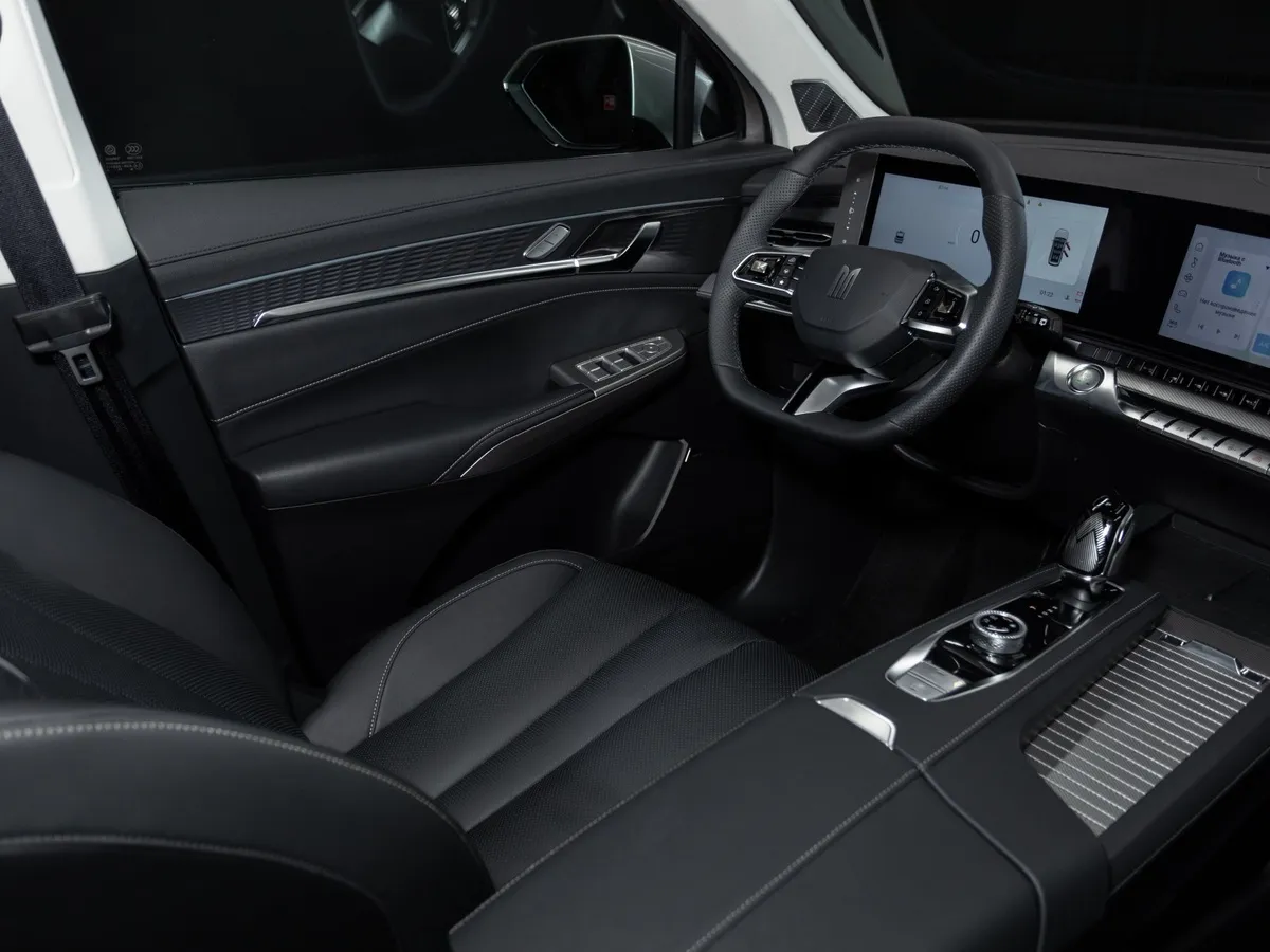 Москвич М90 2.0 ATT 4WD (200 л.с.) Ультимейт Серебристый в АВИЛОН. Слайд №14