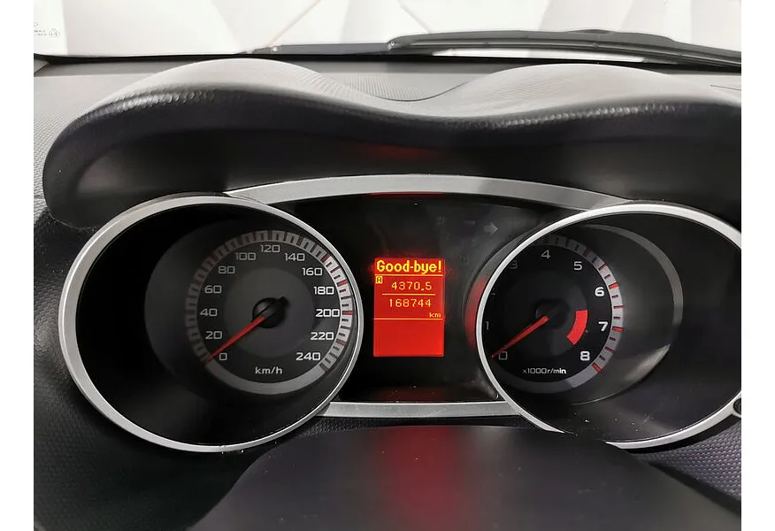 Mitsubishi Outlander 3.0 AT 4WD (220 л.с.) XL Черный в АВИЛОН. Слайд №18