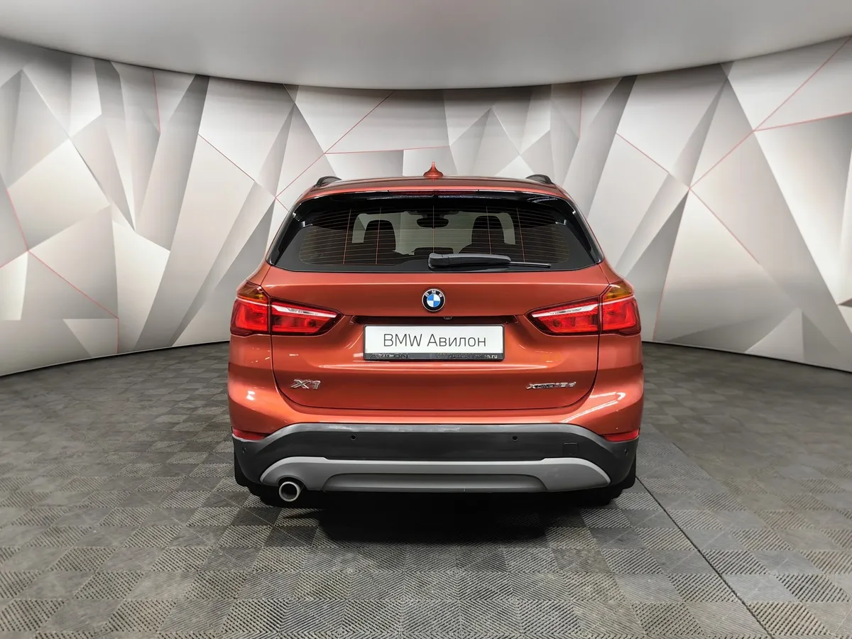 BMW X1 18d xDrive AT (150 л.с.) Advantage Plus (Локальная сборка) Оранжевый в АВИЛОН. Слайд №4