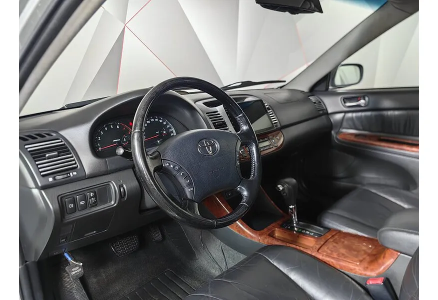 Toyota Camry 3.0 V6 AT (186 л.с.) Серый в АВИЛОН. Слайд №18 Toyota Camry 3.0 V6 AT (186 л.с.) Серый в АВИЛОН. Слайд №18