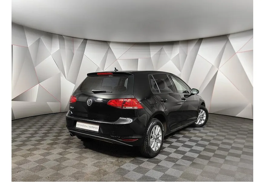 Volkswagen Golf 1.6 AT (110 л.с.) Comfortline Черный в АВИЛОН. Слайд №8