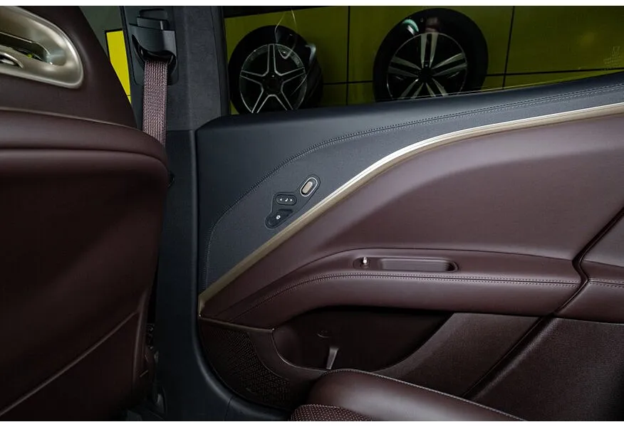 АВИЛОН - Avatr 11 Long Range Dual Motor AT 4WD (309 л.с.)  Luxury Edition  Белый - slide 18