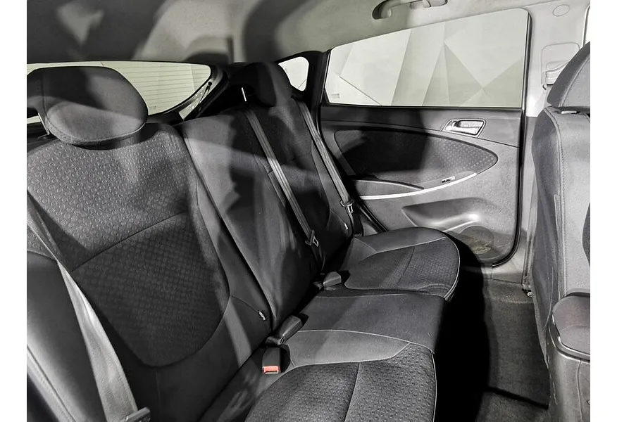 Hyundai Solaris 1.6 MT (123 л.с.) Active Голубой в АВИЛОН. Слайд №16