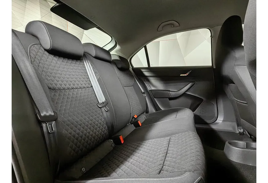 Skoda Rapid 1.4 TSI DSG (125 л.с.) Active Серебристый в АВИЛОН. Слайд №16