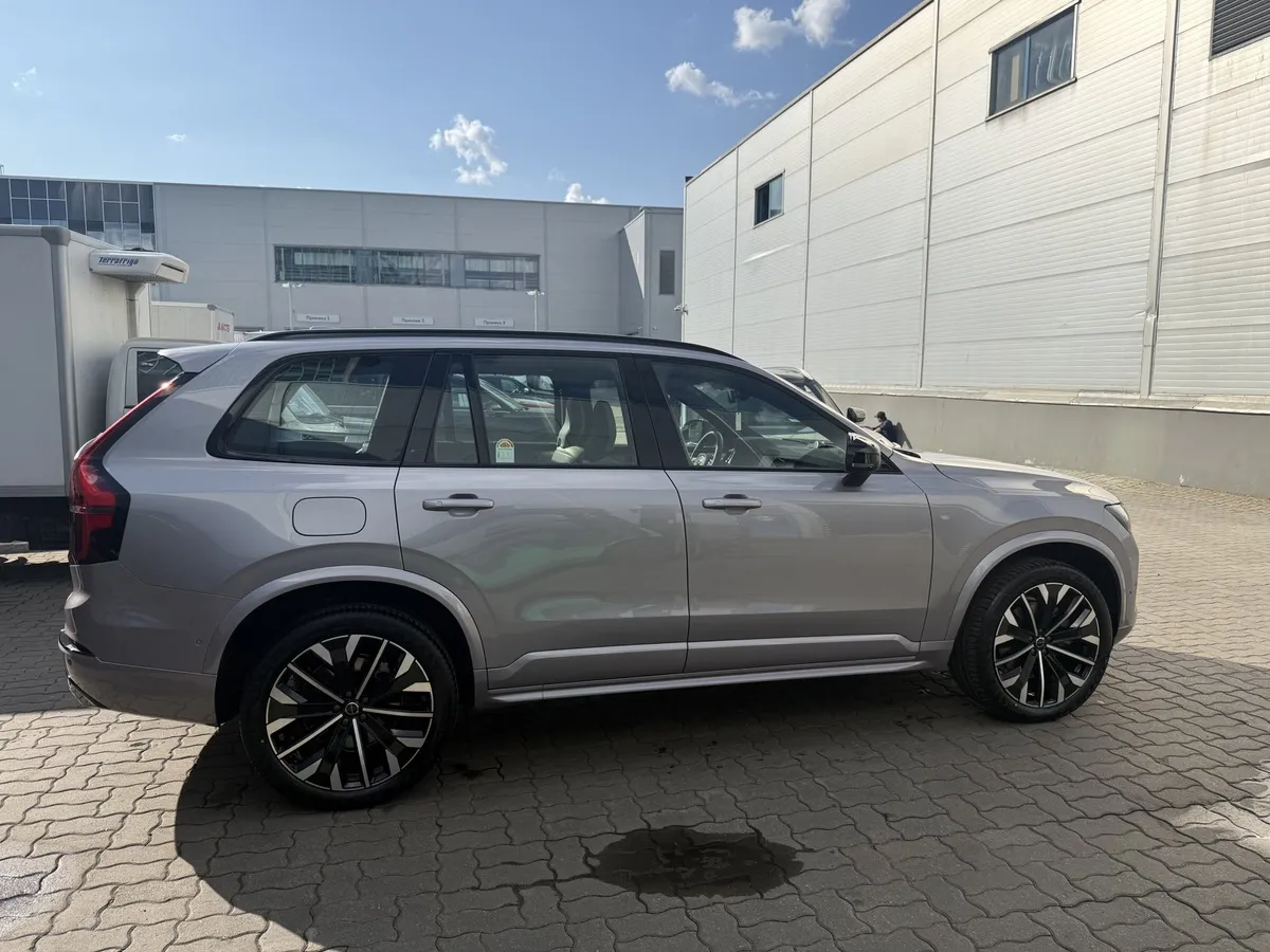 АВИЛОН - Volvo XC60 2.0 B5 8AT AWD (250 л.с.) Ультра темный Черный - slide 10163200