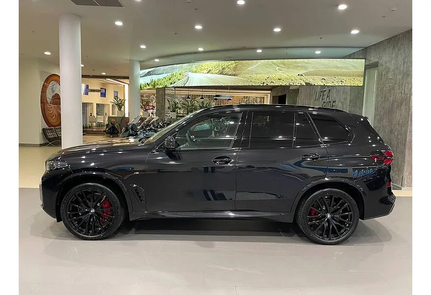 BMW X5 xDrive30d Steptronic (286 л.с.) Черный в АВИЛОН. Слайд №2