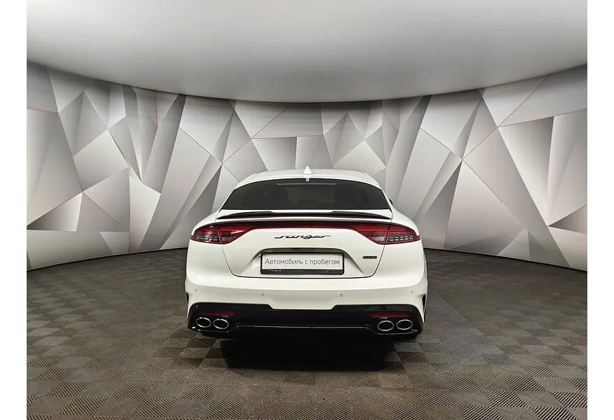 Kia Stinger 2.0 AT AWD (247 л.с.) GT Line Белый в АВИЛОН. Слайд №6