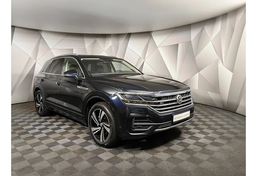 АВИЛОН - Volkswagen Touareg 3.0 V6 TDI Tiptronic 4Motion (249 л.с.) R-Line Черный - slide 1
