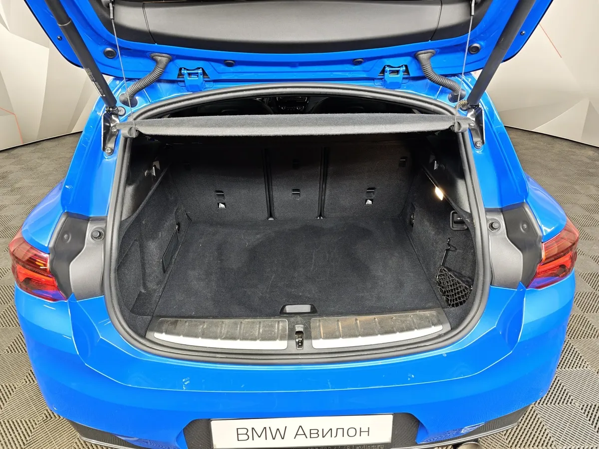 BMW X2 20i xDrive AT (192 л.с.) M Sport Синий в АВИЛОН. Слайд №9