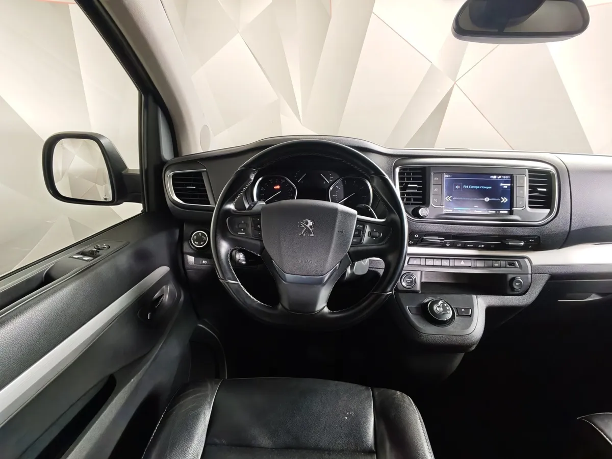 Peugeot Traveller Business 2.0 Hdi AT (150 л.с.) VIP Серый в АВИЛОН. Слайд №18