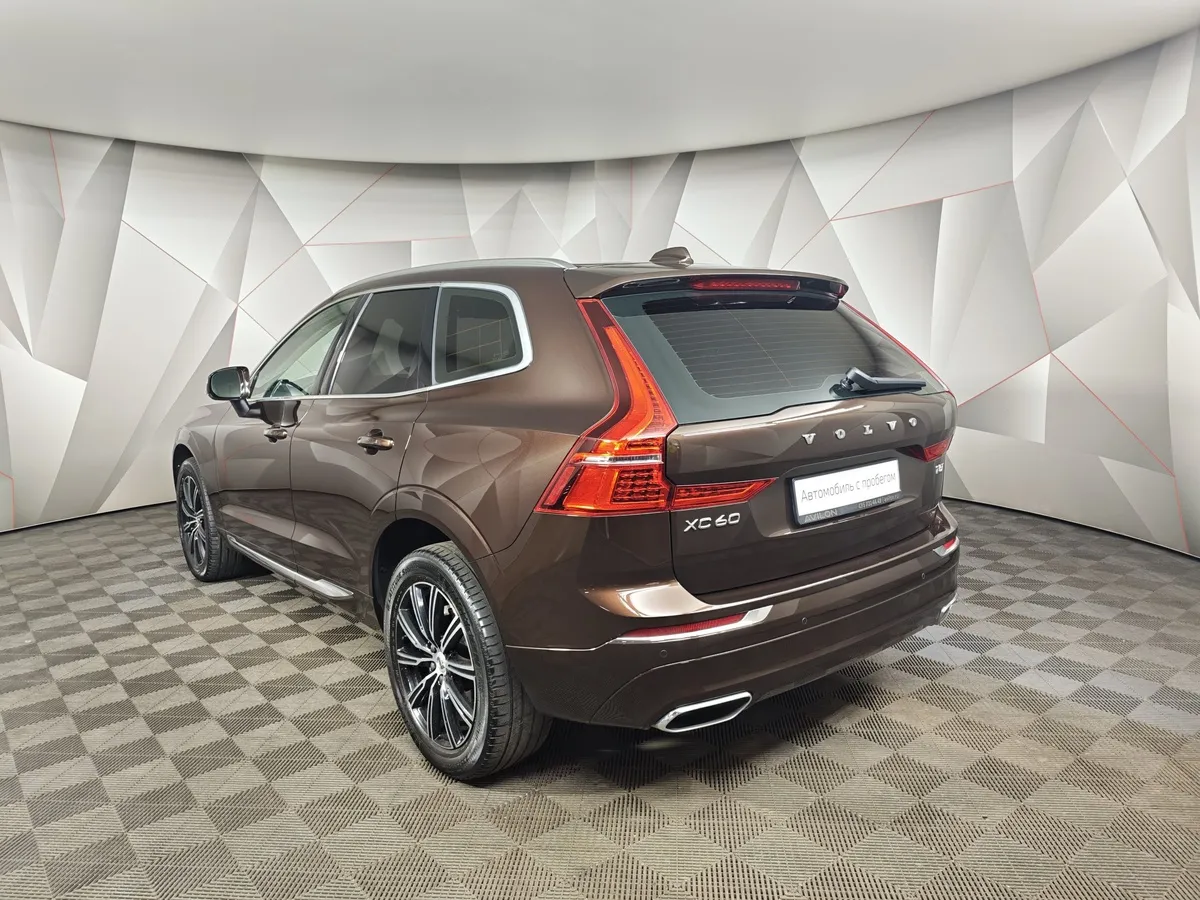Volvo XC60 2.0 T5 AT AWD (249 л.с.) Inscription Коричневый в АВИЛОН. Слайд №4