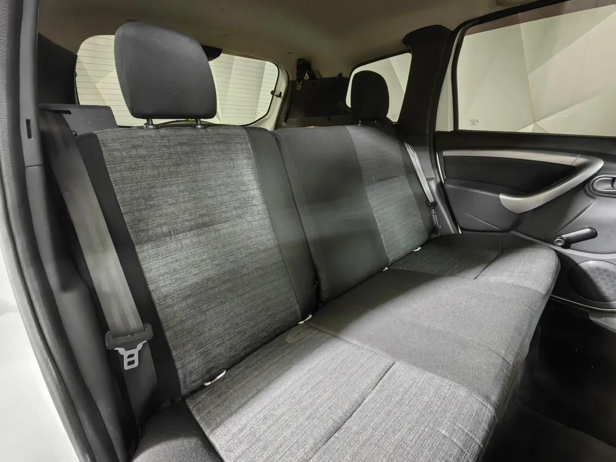 Renault Duster 2.0 MT 4x4 (143 л.с.) Белый в АВИЛОН. Слайд №14