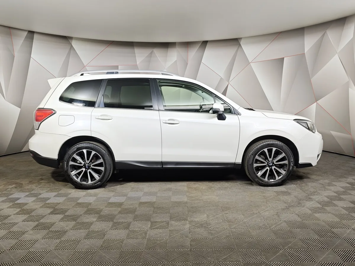 Subaru Forester 2.0 XT AWD CVT (241 л.с.) Белый в АВИЛОН. Слайд №6