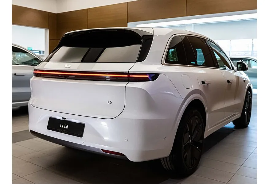 Li Auto L6 1.5 AT 4WD (150 л.с.) Max Белый в АВИЛОН. Слайд №6
