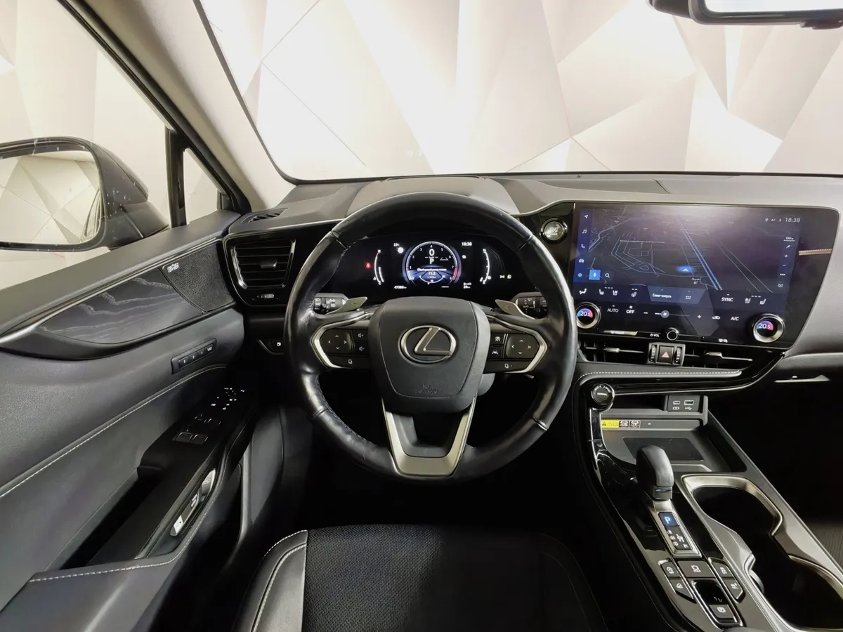 Lexus NX 2.5 AT AWD (200 л.с.) Luxury Черный в АВИЛОН. Слайд №20