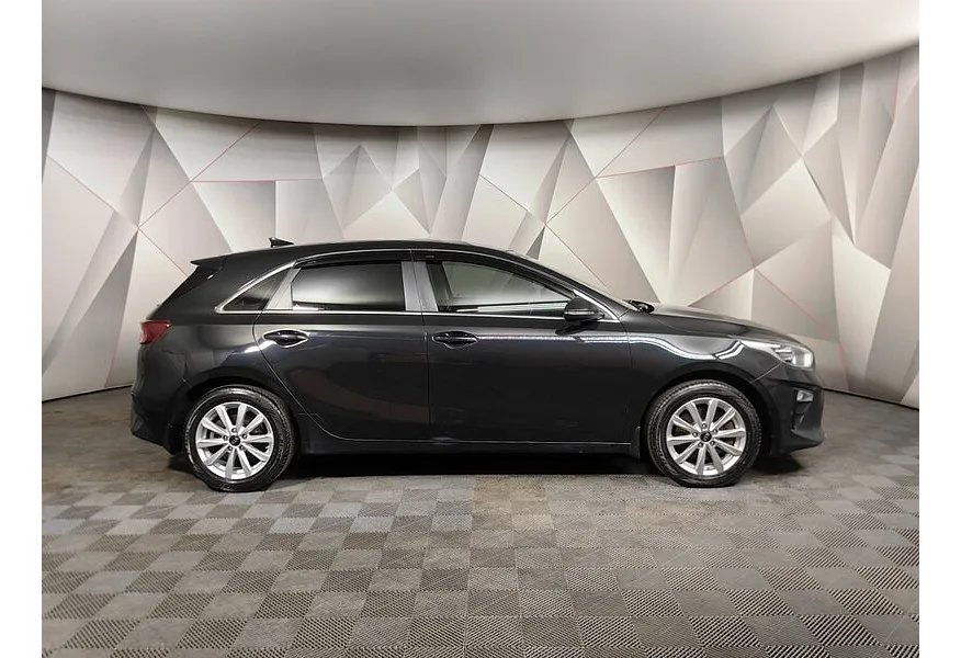 Kia Ceed 1.6 MPI AT (128 л.с.) Prestige Черный в АВИЛОН. Слайд №6
