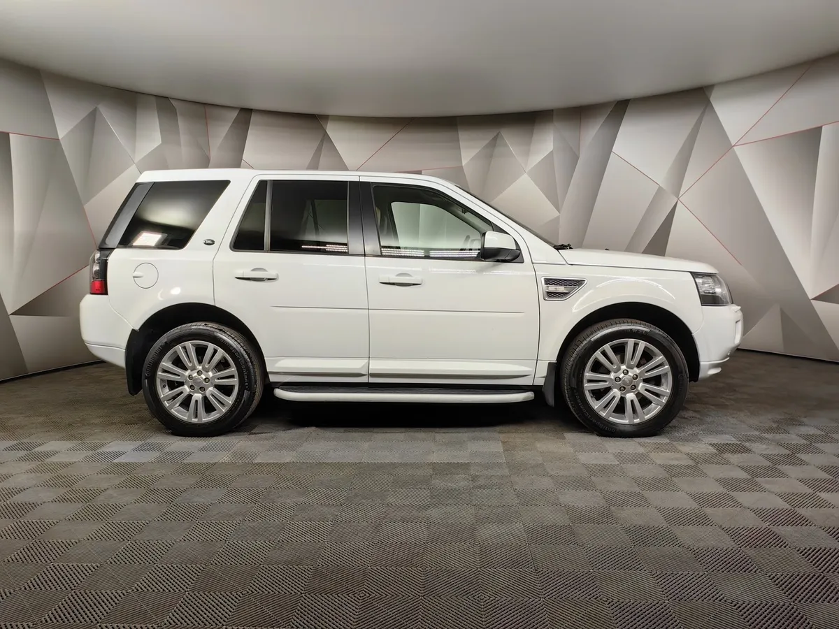 Land Rover Freelander 2.0 Si4 AT 4WD (240 л.с.) HSE Белый в АВИЛОН. Слайд №6