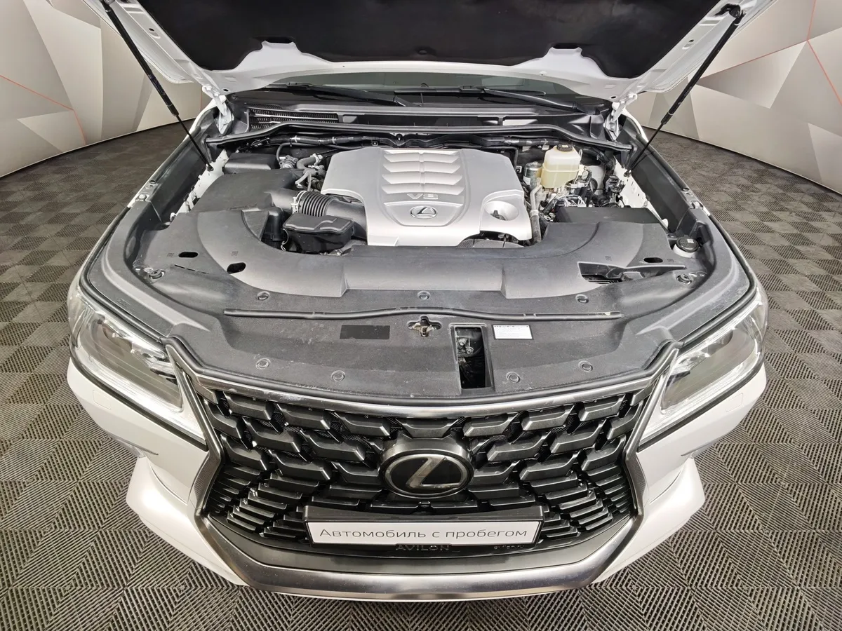 Lexus LX 570 AT (367 л.с.) Heritage Белый в АВИЛОН. Слайд №11