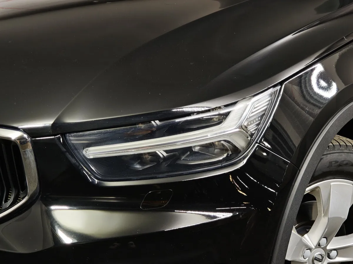 Volvo XC40 2.0 T4 Drive-E AT AWD (190 л.с.) Momentum Черный в АВИЛОН. Слайд №10