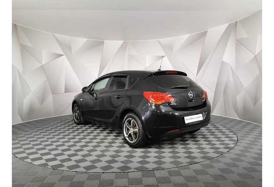 Opel Astra 1.4 MT (100 л.с.) Черный в АВИЛОН. Слайд №4 Opel Astra 1.4 MT (100 л.с.) Черный в АВИЛОН. Слайд №4