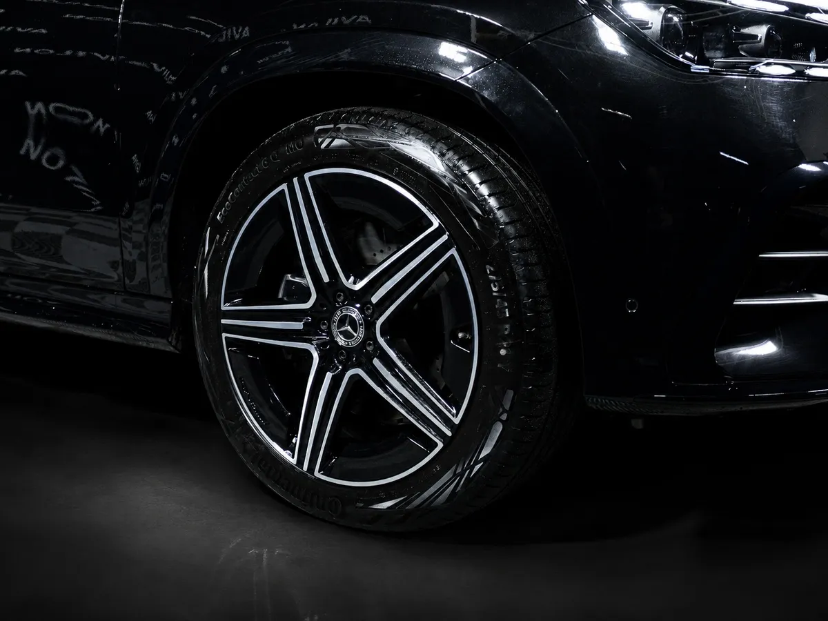 Mercedes-Benz GLE 300d 4MATIC 9G-TRONIC (269 л.с.) Черный в АВИЛОН. Слайд №17