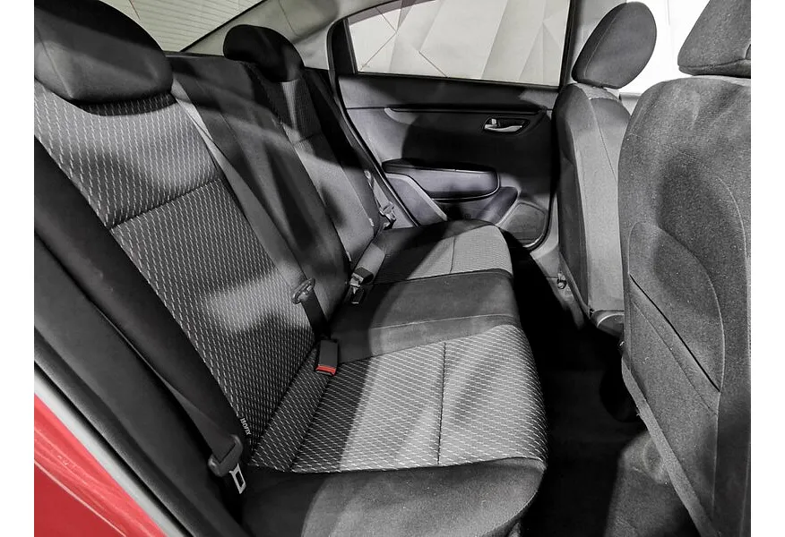 Kia Rio 1.6 AT (123 л.с.) Comfort Красный в АВИЛОН. Слайд №10