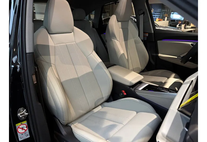 Audi Q5 Sportback 2.0 TDI S tronic quattro (204 л.с.) Черный в АВИЛОН. Слайд №8