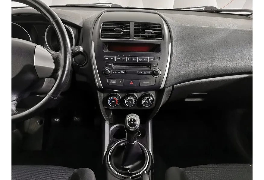 Mitsubishi ASX 1.6 MT 2WD (117 л.с.) Белый в АВИЛОН. Слайд №15