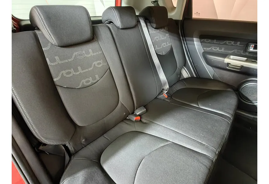 Kia Soul 1.6 CRDi AT (128 л.с.) Красный в АВИЛОН. Слайд №17 Kia Soul 1.6 CRDi AT (128 л.с.) Красный в АВИЛОН. Слайд №17