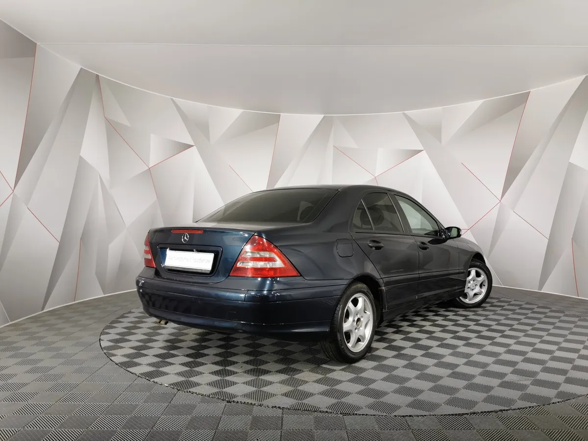 Mercedes-Benz C-Класс C 180 Kompressor AT (143 л.с.) Черный в АВИЛОН. Слайд №2