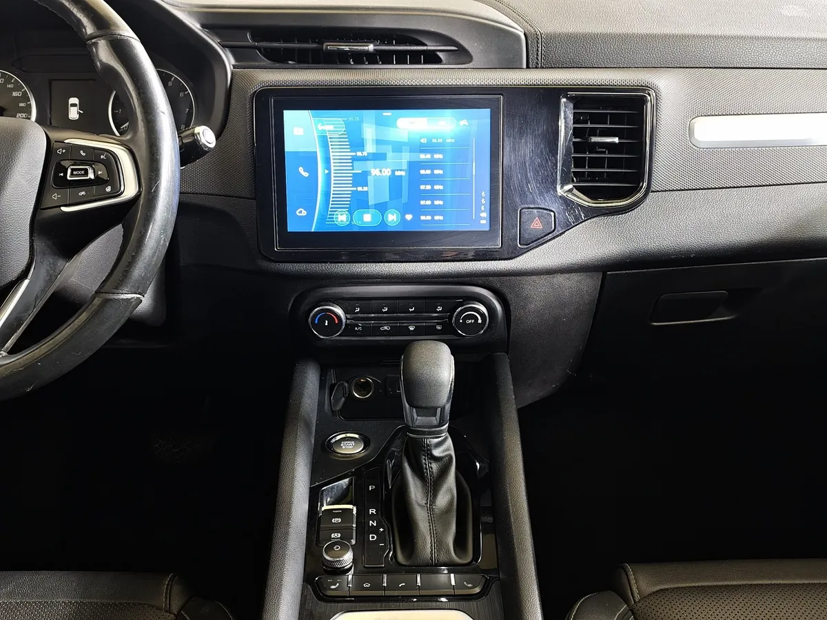 Chery Tiggo 4 1.5T DCT (147 л.с.) Line Желтый в АВИЛОН. Слайд №15