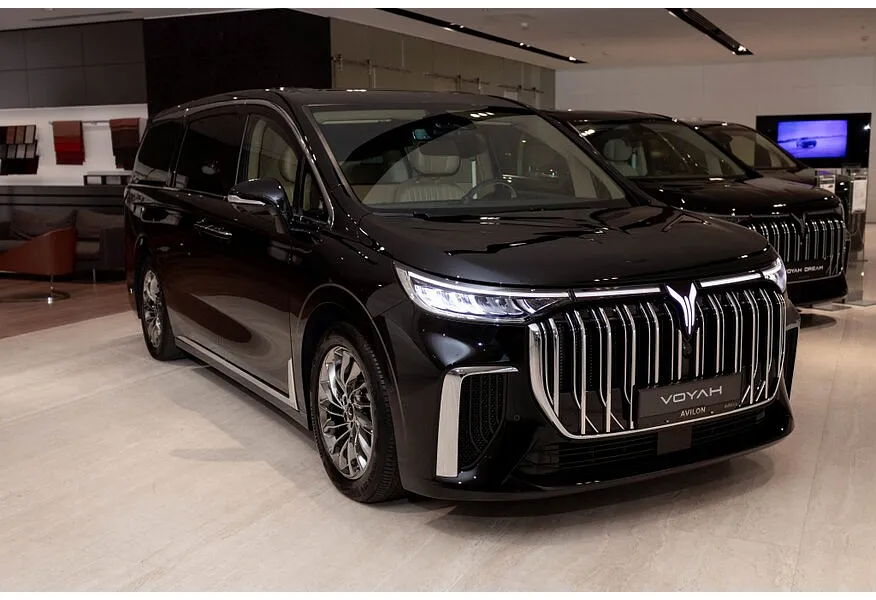 АВИЛОН - Voyah Dream EVR long range 1.5 AT AWD (422 л.с.) Черный - slide 9623769