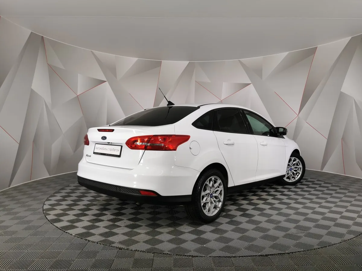 Ford Focus 1.6 Ti-VCT PowerShift (105 л.с.) SYNC Edition Белый в АВИЛОН. Слайд №2