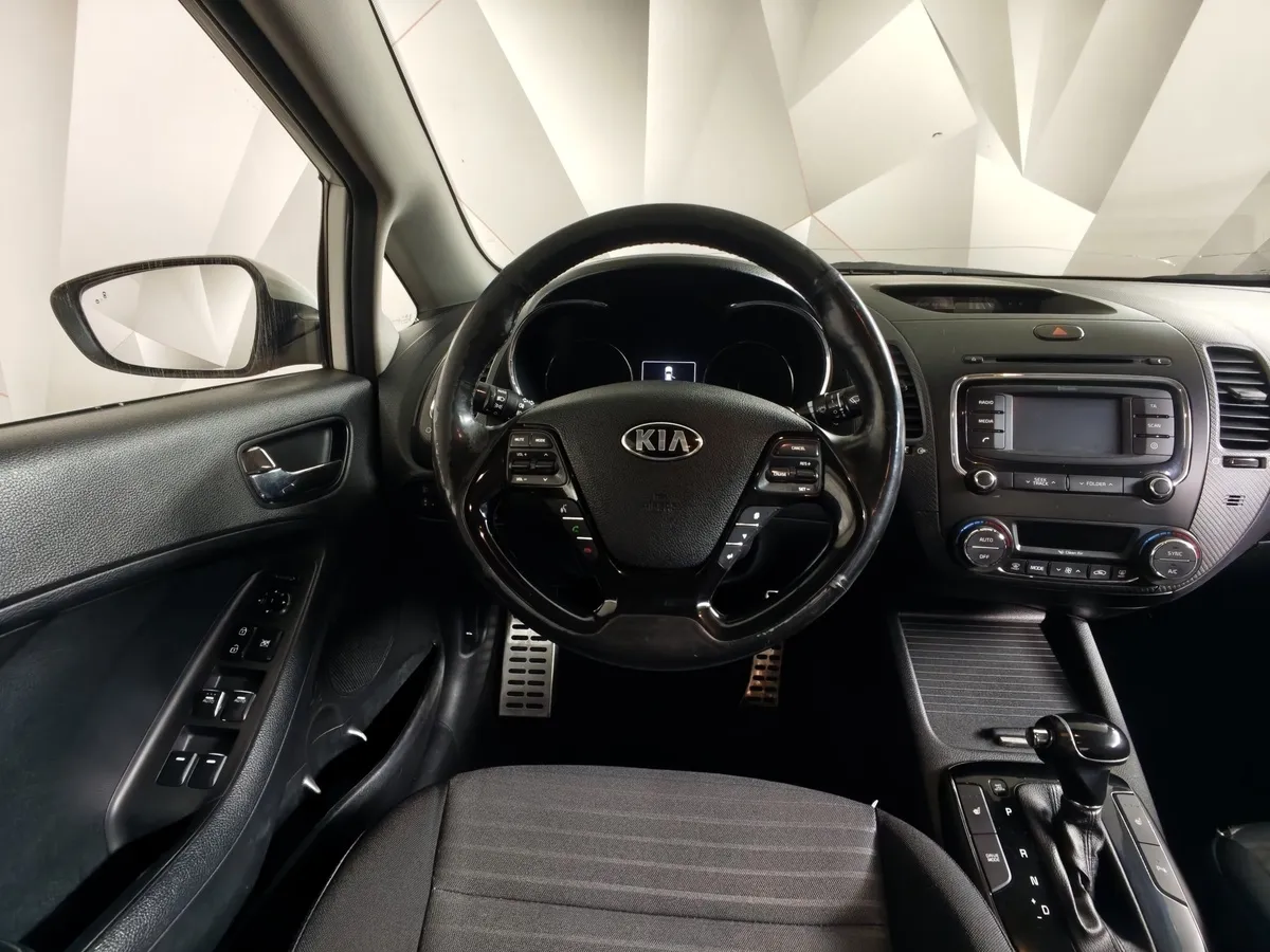 Kia Cerato 1.6 AT (130 л.с.) Comfort Белый в АВИЛОН. Слайд №20
