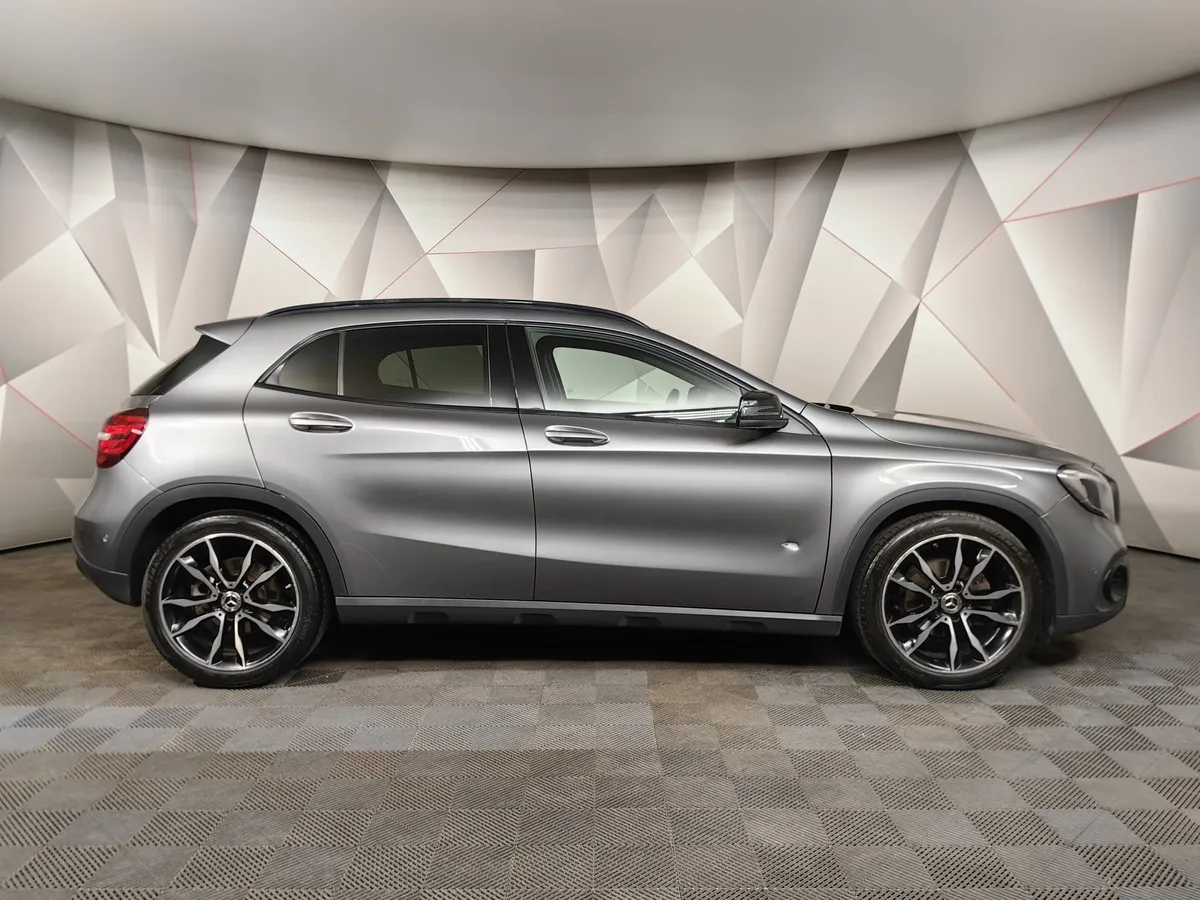 Mercedes-Benz GLA 200 7G-DCT (150 л.с.) Особая серия Серый в АВИЛОН. Слайд №6