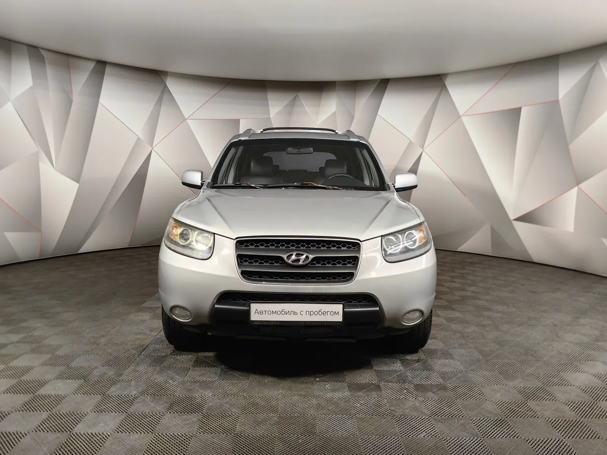 Hyundai Santa Fe 2.7 AT (188 л.с.) Серебристый в АВИЛОН. Слайд №7