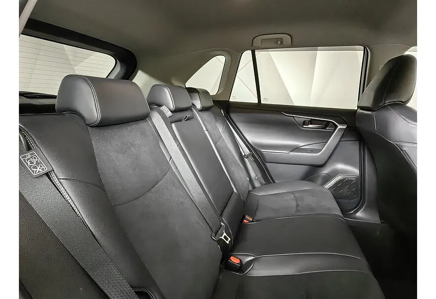 Toyota RAV4 2.0i CVT AWD (149 л.с.) Белый в АВИЛОН. Слайд №16