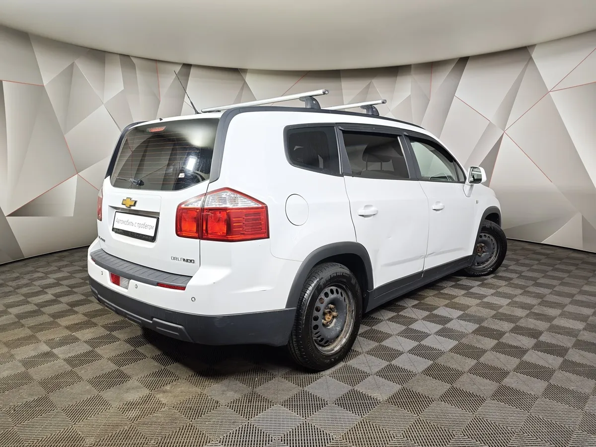 Chevrolet Orlando 1.8 MT (141 л.с.) Белый в АВИЛОН. Слайд №2