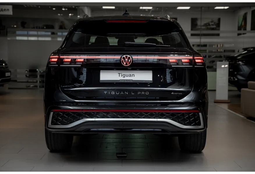 АВИЛОН - Volkswagen Tiguan 380 TSI 2.0 DSG 4WD (220 л.с.) R-Line Черный - slide 2