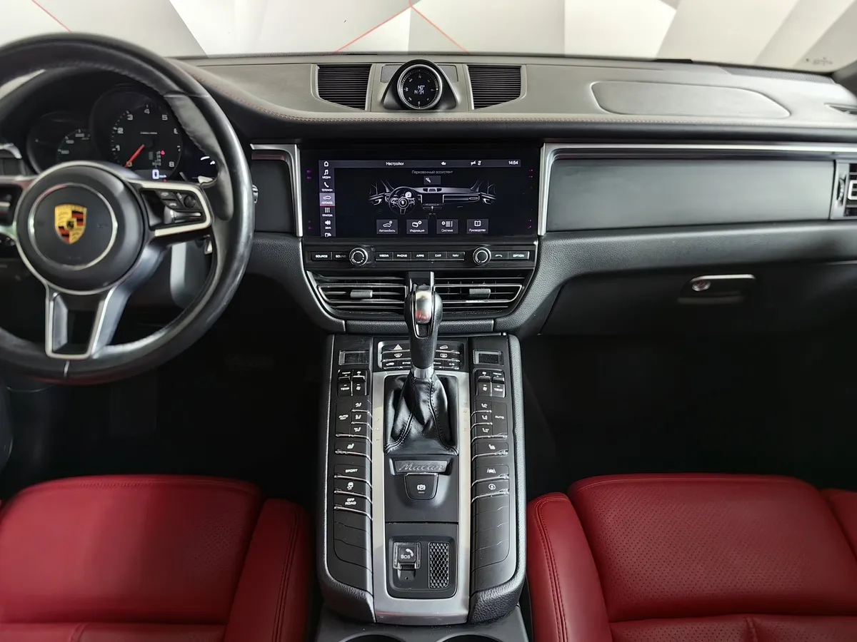 Porsche Macan 2.0 TFSI AMT 4WD (265 л.с.) R4 Красный в АВИЛОН. Слайд №15