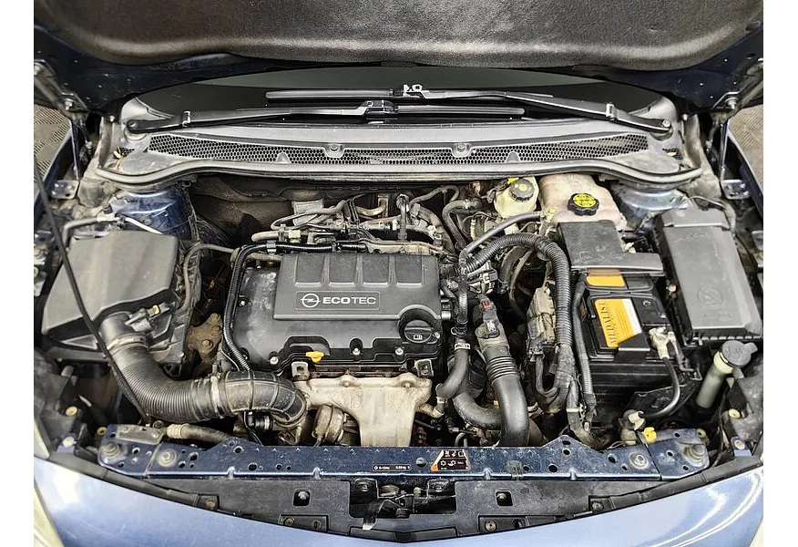 Opel Astra 1.4 Turbo AT (140 л.с.) Синий в АВИЛОН. Слайд №11 Opel Astra 1.4 Turbo AT (140 л.с.) Синий в АВИЛОН. Слайд №11